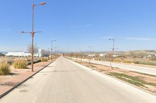Solar industrial  Avenida de los arenales. Terreno de 10000