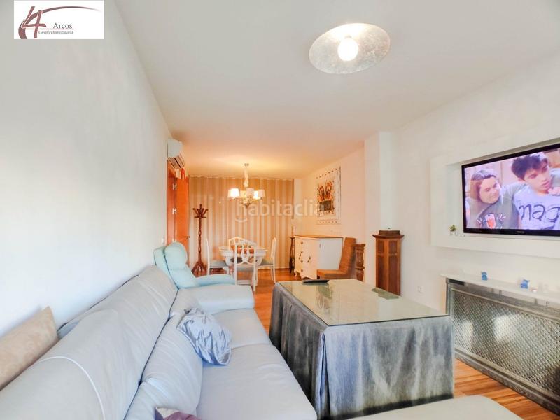 Foto f11e659c-f77c-4ce3-bb9b-8c3090e4138e. Piso  de lujo en en Santa Fe