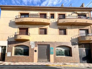 Pis  Calle g adolfo becquer. Gran piso a la venta en padul junto instituto la laguna. semiamu