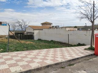 Terreno residencial en Pinos Puente. Solar en fuensanta, granada