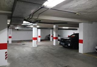 Parking coche  Calle calle de juan de la cosa. Plazas de aparcamiento en venta