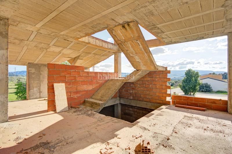 Foto a64b6c0c-553b-4611-bffb-549b8334e989. Terreno residencial solar con estructura en Dúrcal
