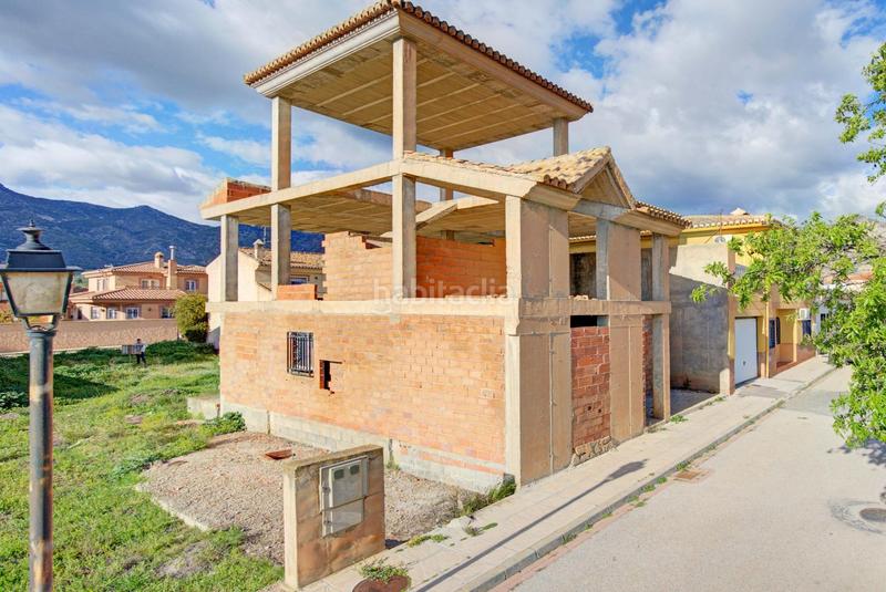 Foto b02239f6-056b-44ff-b2e4-ea3de30a34bd. Terreno residencial solar con estructura en Dúrcal