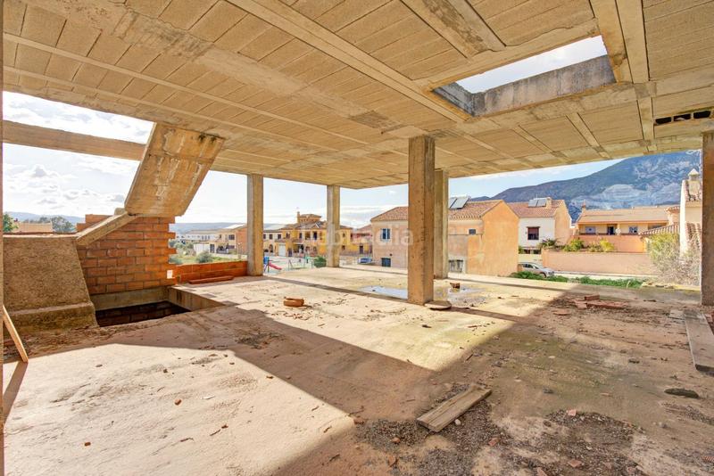 Foto c60fcec4-a7dd-426f-a0f7-d55224ce0b05. Terreno residencial solar con estructura en Dúrcal