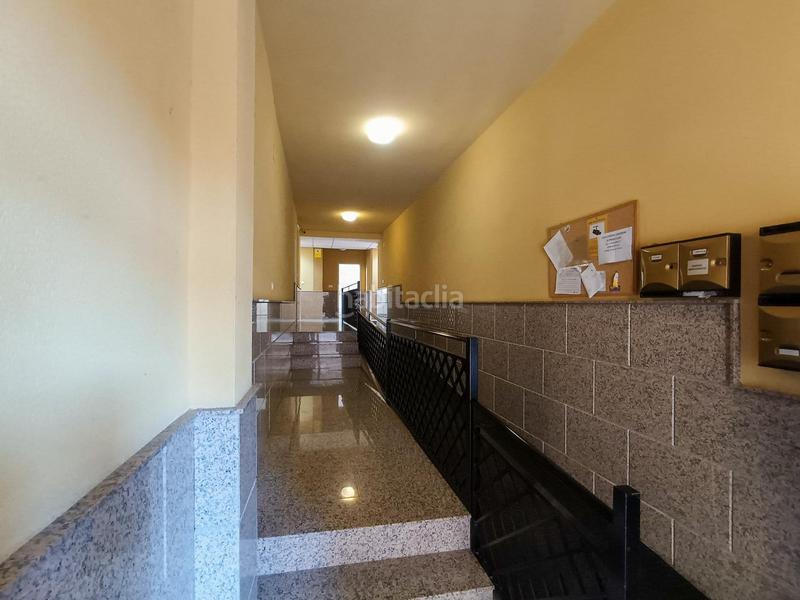 Foto 398b07b0-c62a-4169-92a4-accbb85318fe. Piso  con garaje y piscina comunitaria en lachar en Láchar