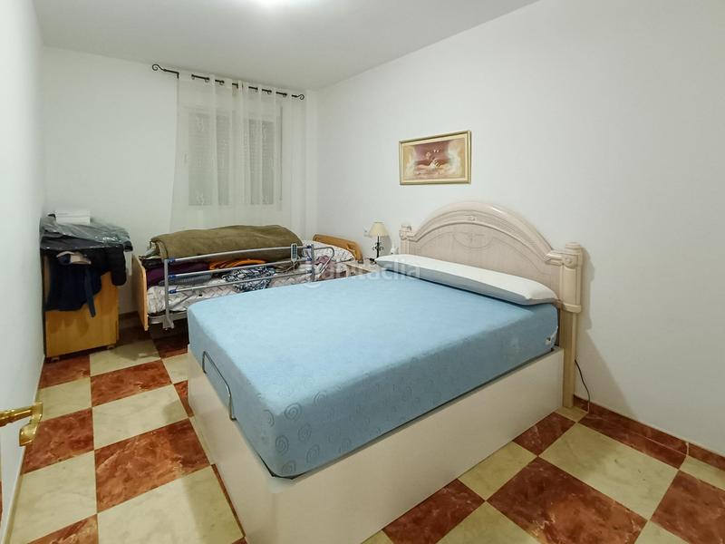 Foto 42b4872e-d548-4b6c-8d32-1d5978048b24. Piso  con garaje y piscina comunitaria en lachar en Láchar