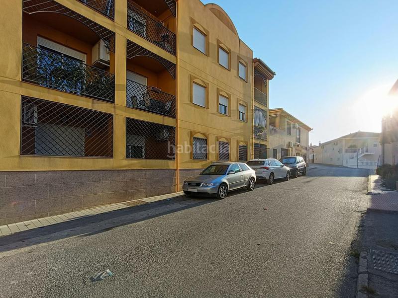 Foto 4a4be0b2-ae3d-4c8d-ab95-a19e9f4cd138. Piso  con garaje y piscina comunitaria en lachar en Láchar
