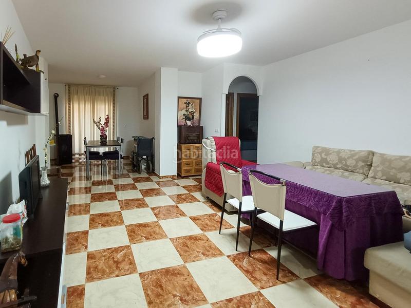 Foto e618bb48-8190-41ad-9a82-037948344a9a. Piso  con garaje y piscina comunitaria en lachar en Láchar