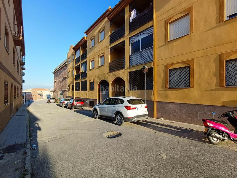 Foto e9ca0140-afb8-4777-a9a5-f777cd840ec6. Piso  con garaje y piscina comunitaria en lachar en Láchar