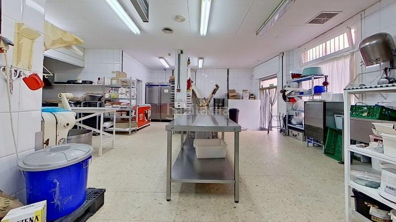 Foto 2739a825-1b12-4e03-a089-ea6a46c32161. Local comercial estupendo local en la zubia en La Zubia Ciudad Zubia (La)