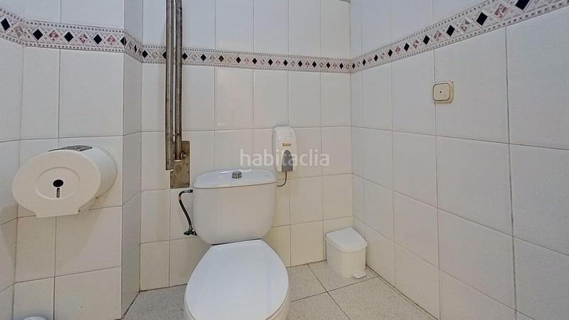 Foto d9f4ed35-a0df-4463-9442-e8a3fdde96c4. Local comercial estupendo local en la zubia en La Zubia Ciudad Zubia (La)
