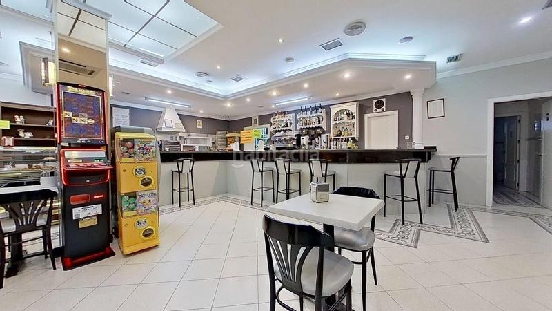 Foto f49a713c-ffc7-4f0e-99aa-c5b73b5ff964. Local comercial estupendo local en la zubia en La Zubia Ciudad Zubia (La)