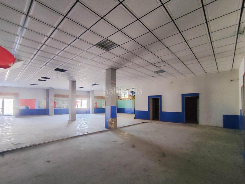 Foto 494c3e77-ee76-4956-8127-a0c8a040e3b1. Local comercial en avenida de la hispanidad 17 local en esquina en venta avd. hispanidad en Santa Fe