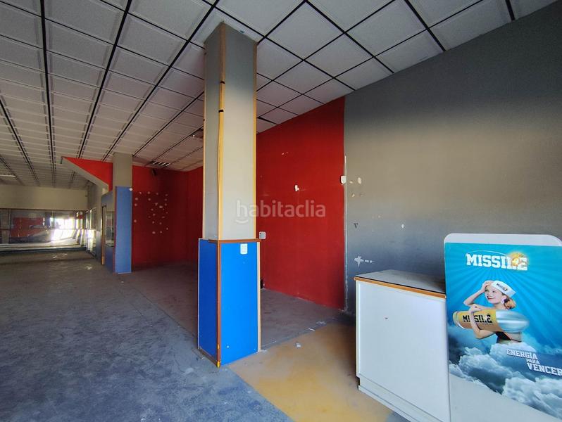 Foto 634782e2-f63b-45ab-82f6-851c48804484. Local comercial en avenida de la hispanidad 17 local en esquina en venta avd. hispanidad en Santa Fe