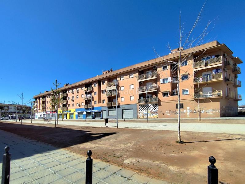 Foto 8c02929e-895c-4603-83e6-d0508aa532a8. Local comercial en avenida de la hispanidad 17 local en esquina en venta avd. hispanidad en Santa Fe