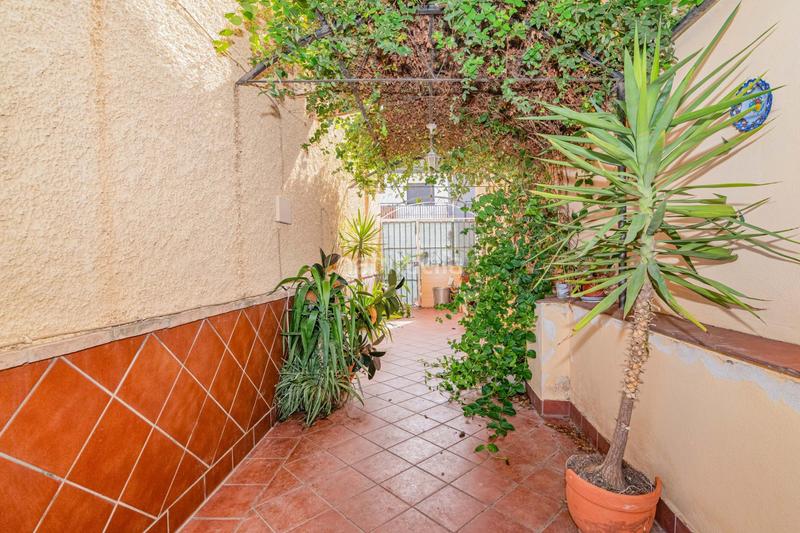 Foto 04f2e540-ca0a-4105-bea2-475c0f39f702. Casa preciosa casa en el centro amplia, luminosa, jardín en Ogíjares
