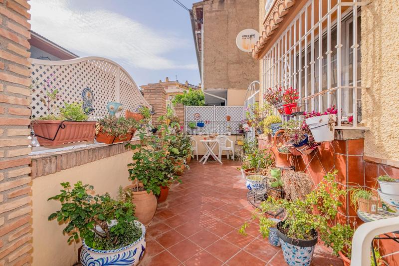 Foto bd7b1fd3-bf8e-4c44-8632-cd8ac5079859. Casa preciosa casa en el centro amplia, luminosa, jardín en Ogíjares