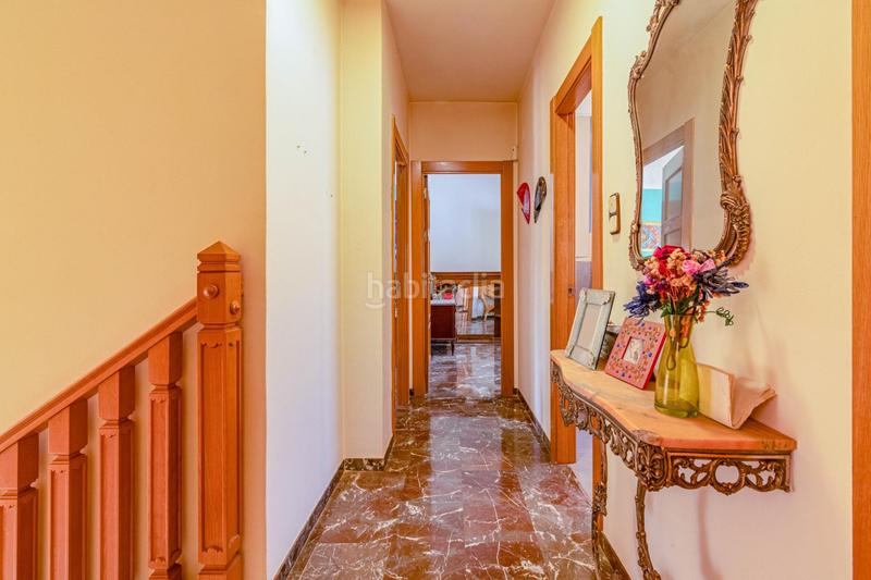 Foto be81e745-ac2b-41ab-9d32-b22655af47e1. Casa preciosa casa en el centro amplia, luminosa, jardín en Ogíjares