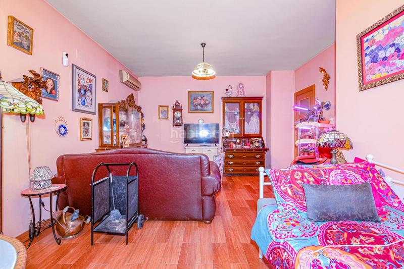 Foto c06f5864-9424-4eed-a4a5-081365a84877. Casa preciosa casa en el centro amplia, luminosa, jardín en Ogíjares