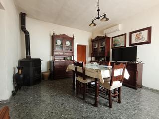 Casa  Calle pajaritos-peñuelas. Oportunidad en peñuelas! casa en planta baja con amplio espacio