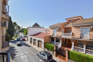 Appartement  Calle alfonso bailon. Tu nuevo hogar en el corazón de atarfe te espera!