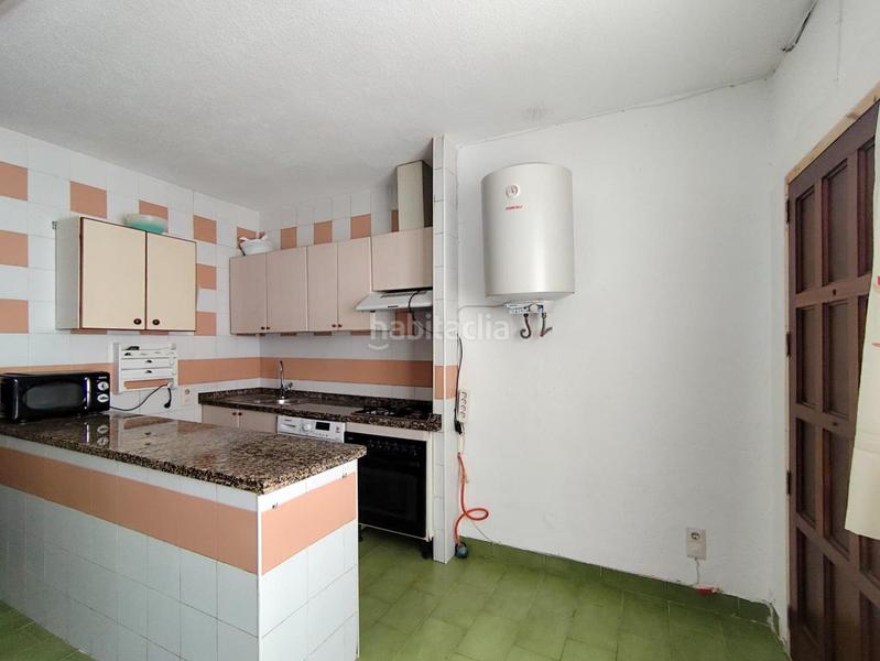 Foto 24bc34cd-fe78-4236-aee8-47ac5abbab3d. Piso oportunidad de inversión inmueble a reformar en velilla en Almuñécar