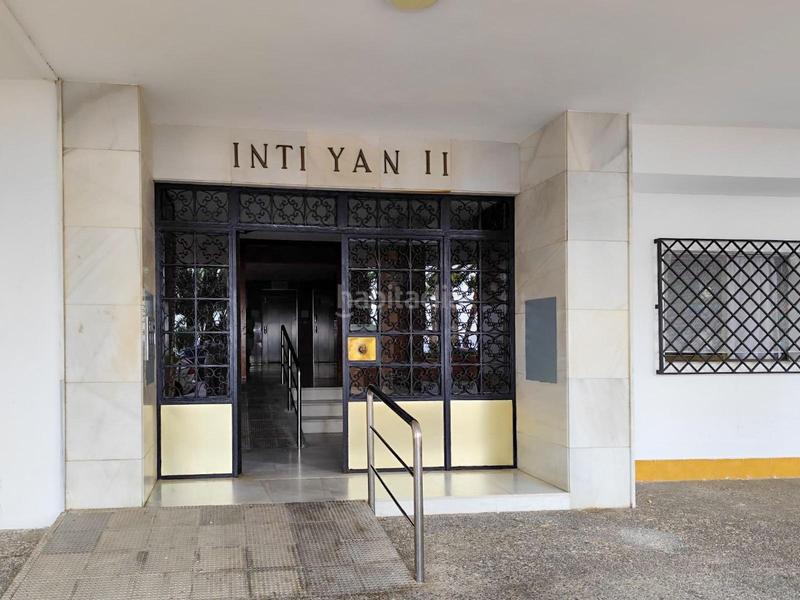 Foto fecead3a-8b9f-41e2-80bc-12fa6bdcc763. Piso oportunidad de inversión inmueble a reformar en velilla en Almuñécar