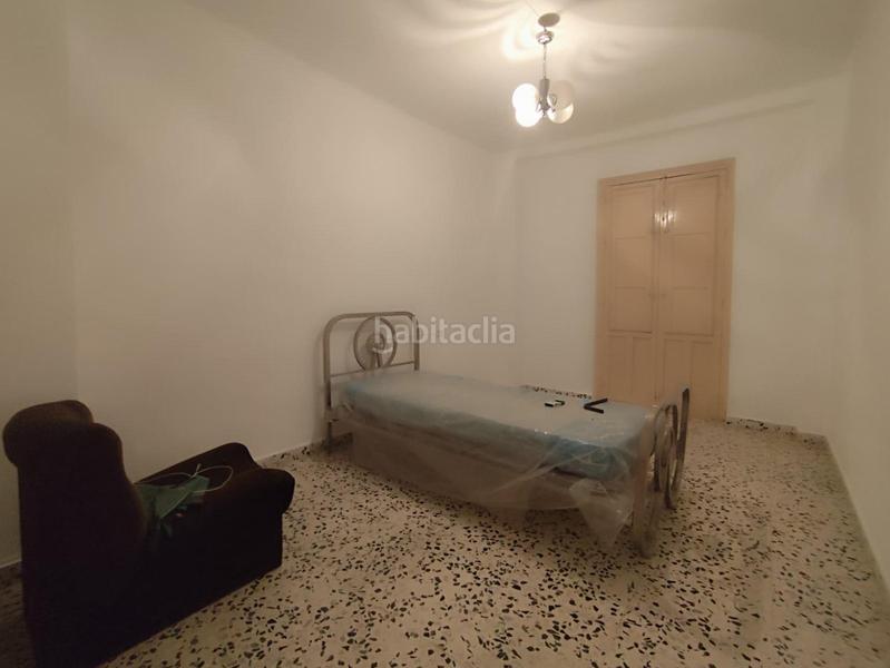 Foto fdeacd1f-6e45-41b8-98d0-37b75cd1e328. Casa estupenda casa de dos plantas , granada en Santa Fe