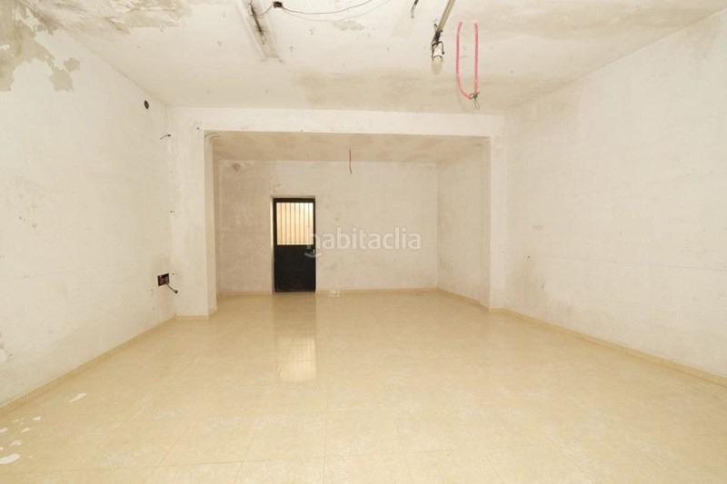 Foto 0243522e-4a8b-4538-b38d-2d54f1b4b488. Local comercial  en avenida principal en Padul