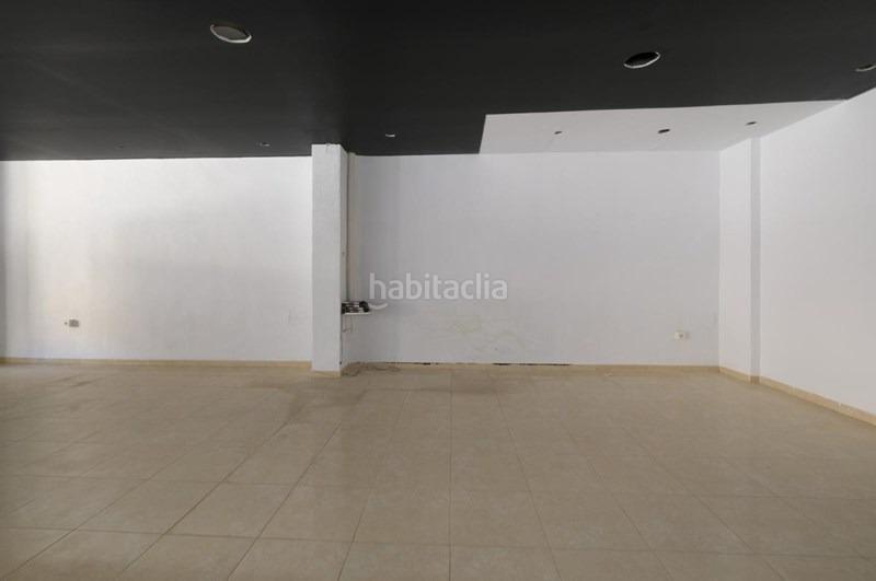 Foto 3980ca9d-7bd9-4760-8595-1490d33fa350. Local comercial  en avenida principal en Padul