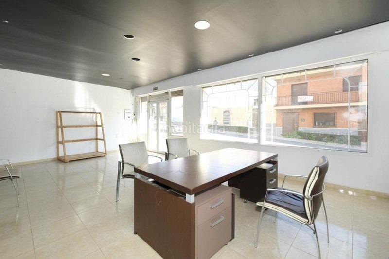 Foto 4839b1d1-5764-4ccf-9e6a-f6fe4539d47a. Local comercial  en avenida principal en Padul