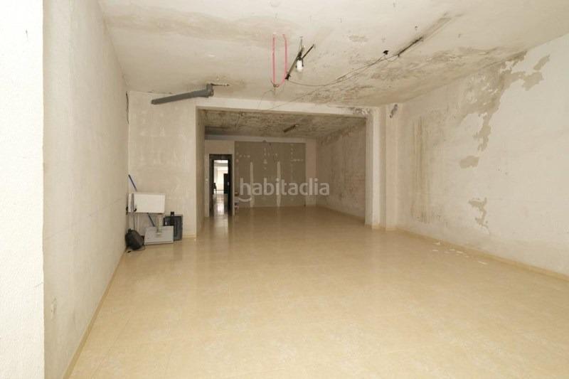 Foto 4bf281ab-4cf1-4aad-a63e-f784da9b0968. Local comercial  en avenida principal en Padul