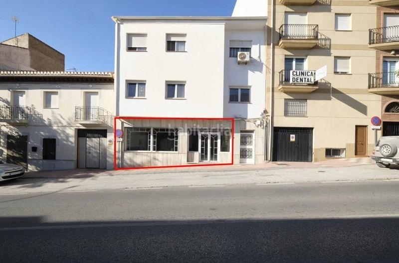 Foto bc683c87-f4d7-4dc4-bad5-f8766cf0709d. Local comercial  en avenida principal en Padul