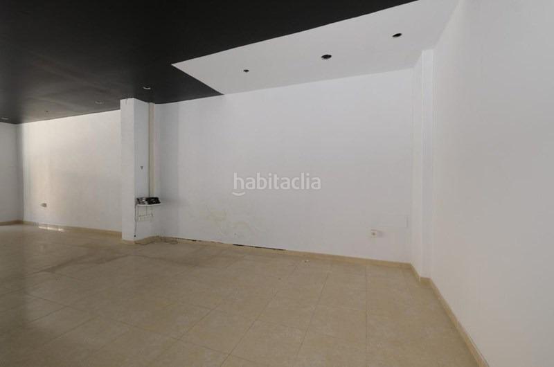 Foto c3f78dab-d92b-48c8-bc85-6b83abf72939. Local comercial  en avenida principal en Padul