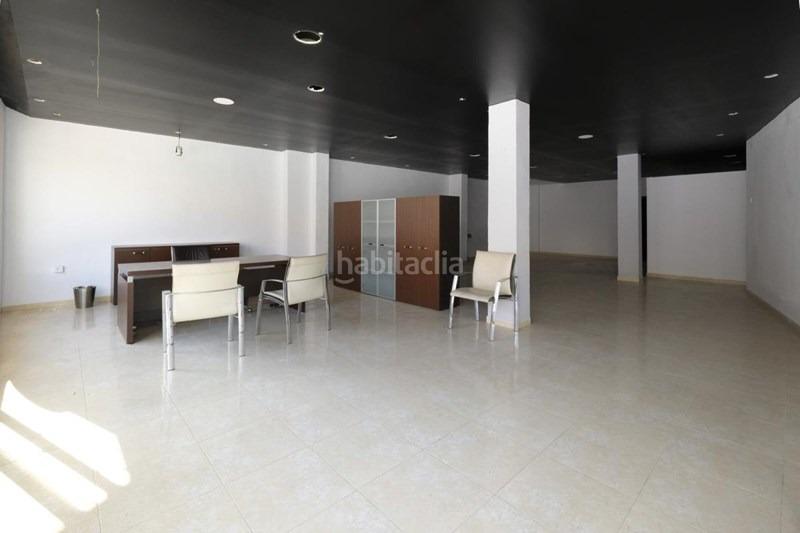 Foto cf6e65d1-534a-449b-8c9a-c57ddb2833f6. Local comercial  en avenida principal en Padul