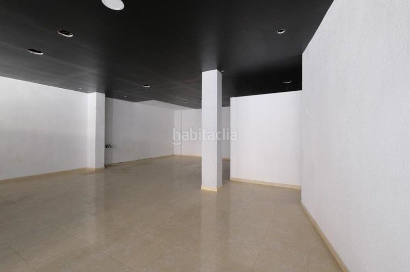 Foto e50d3f88-2458-42b8-a107-8268634ae9ee. Local comercial  en avenida principal en Padul
