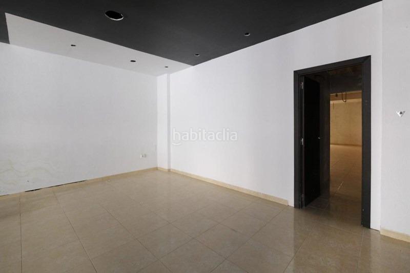 Foto f3f2e63d-2c8f-4bde-af88-3d89bef4526e. Local comercial  en avenida principal en Padul