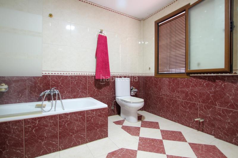 Foto 3920b965-26e4-4985-be03-e4b99ada3d9d. Casa amb aparcament a Ogíjares