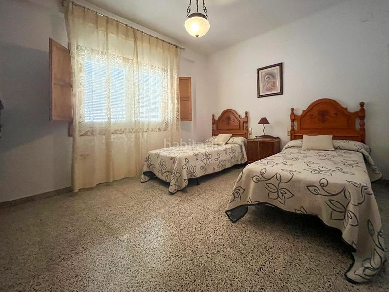 Foto 2fff20d1-1441-40de-82fe-e59a91864d08. Casa amb aparcament a Dúrcal