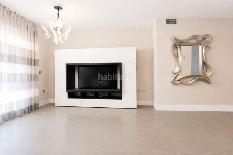 Foto ce2d8d60-2dff-4fa9-a1c6-dae3770cf1a8. Àtic amb aparcament a Santa Fe