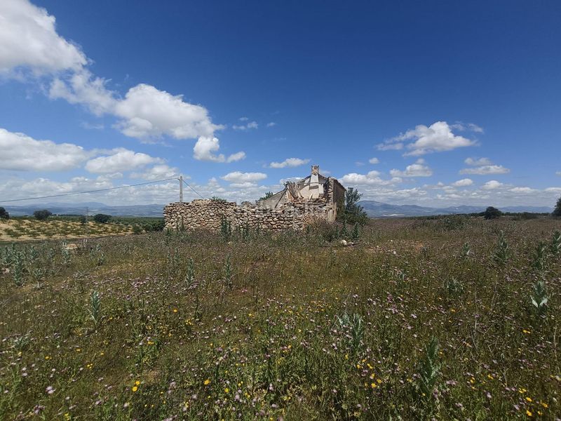 Foto b863341d-5195-48b0-8d1f-30dce1f9f9df. Masia a Salar