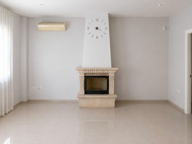 Foto d5192231-c657-4121-854e-1548eb914e49. Casa amb piscina a Dúrcal