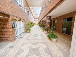 Pis  Avenida avenida constitución. Piso en centro de granada en una me las mejores urbanizaciones