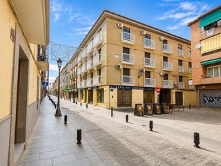 Appartement à Santa Fe. En plena calle real una de esas viviendas que ya no se hacen