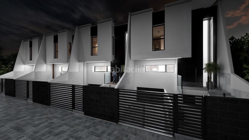 Foto cd9c63a3-615a-4b90-9651-a65084f4fa2a. Casa a schiera in avenida cristóbal colón 255 in Casco Histórico Churriana de la Vega