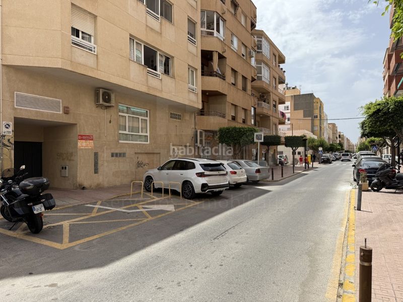 Foto 5152cfd9-bdd9-4b7b-aa2d-9192b614ca09. Aparcament cotxe a puerto de Garrucha Garrucha