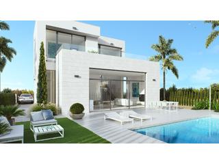 Casa a Golf Valle Este. Villa de tres dormitorios en campo de golf