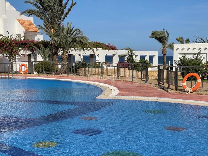 Foto 8f4ec2ec-4bd2-41e1-ac1d-fa9d6edd1990. Appartement mit parking in Las Marinas - Pueblo Laguna Vera