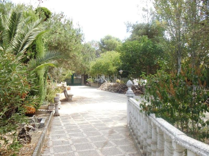 Foto 82aa1c7c-eae0-4bf0-b403-9ca200a437e5. Masía en plaza lo imposible casa con parcela a 10 km de úbeda. en Torreperogil