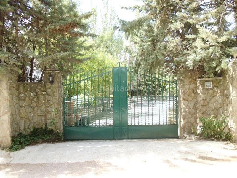 Foto cdf025a6-2d1e-4f1c-865b-14882a3b6487. Masía en plaza lo imposible casa con parcela a 10 km de úbeda. en Torreperogil